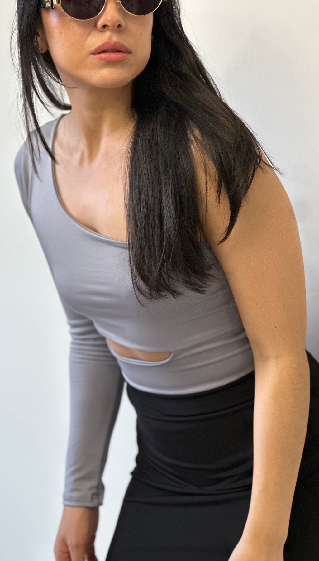 Body una sola manga y abdomen descubierto
