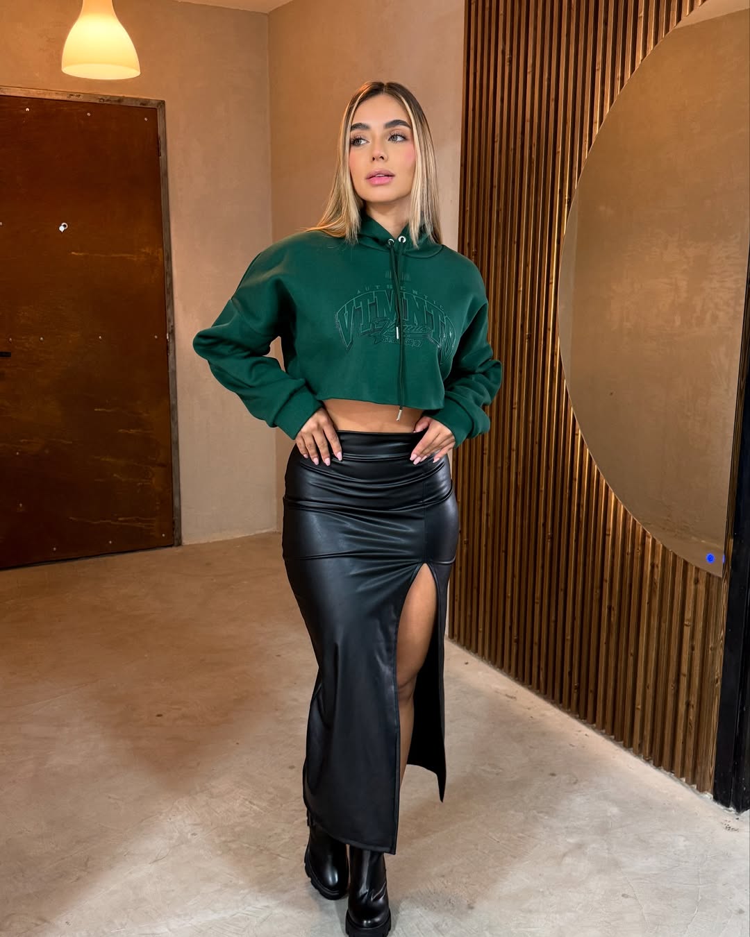 Falda Larga Abertura Cuerina