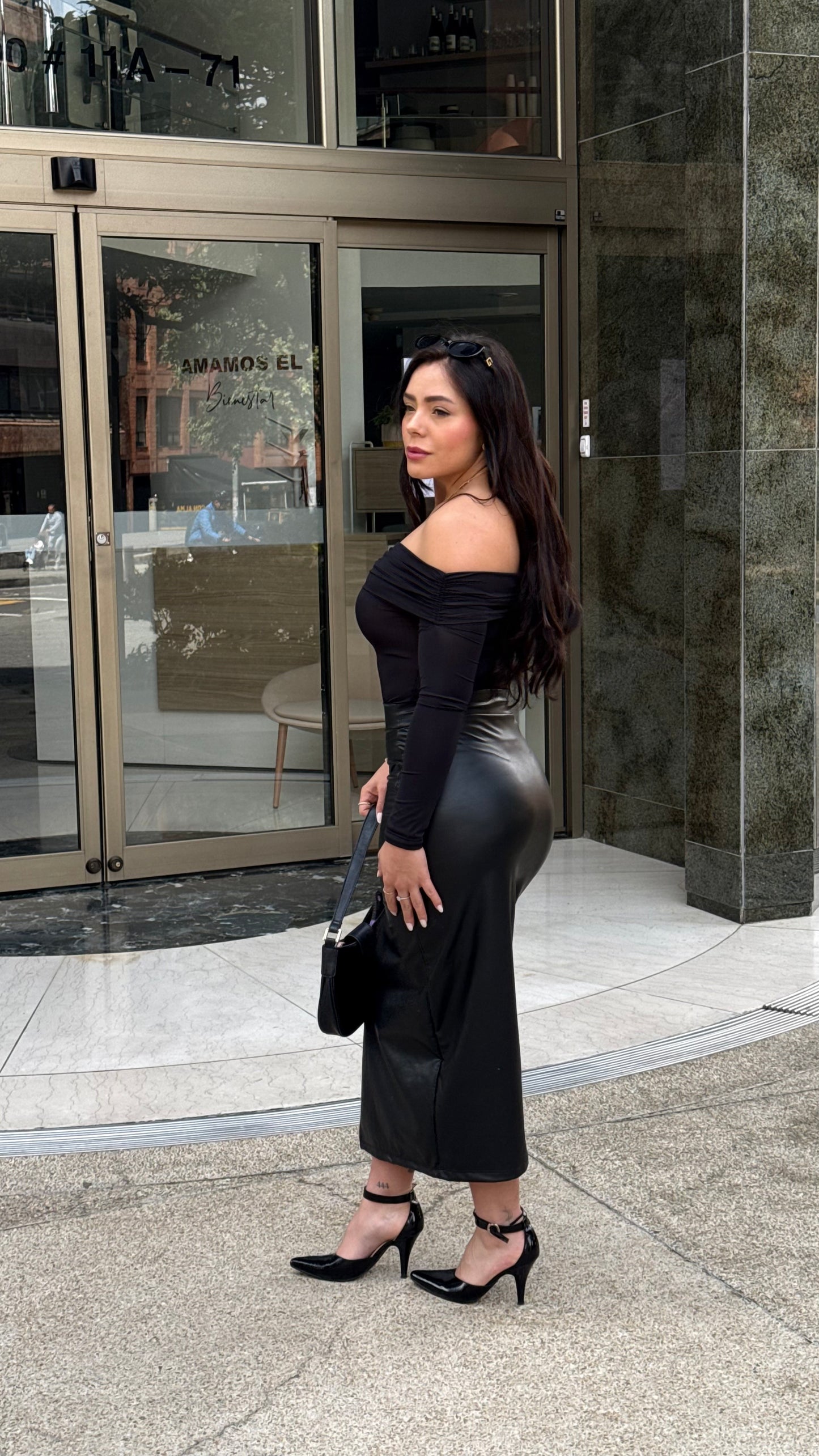 Falda Larga Abertura Cuerina