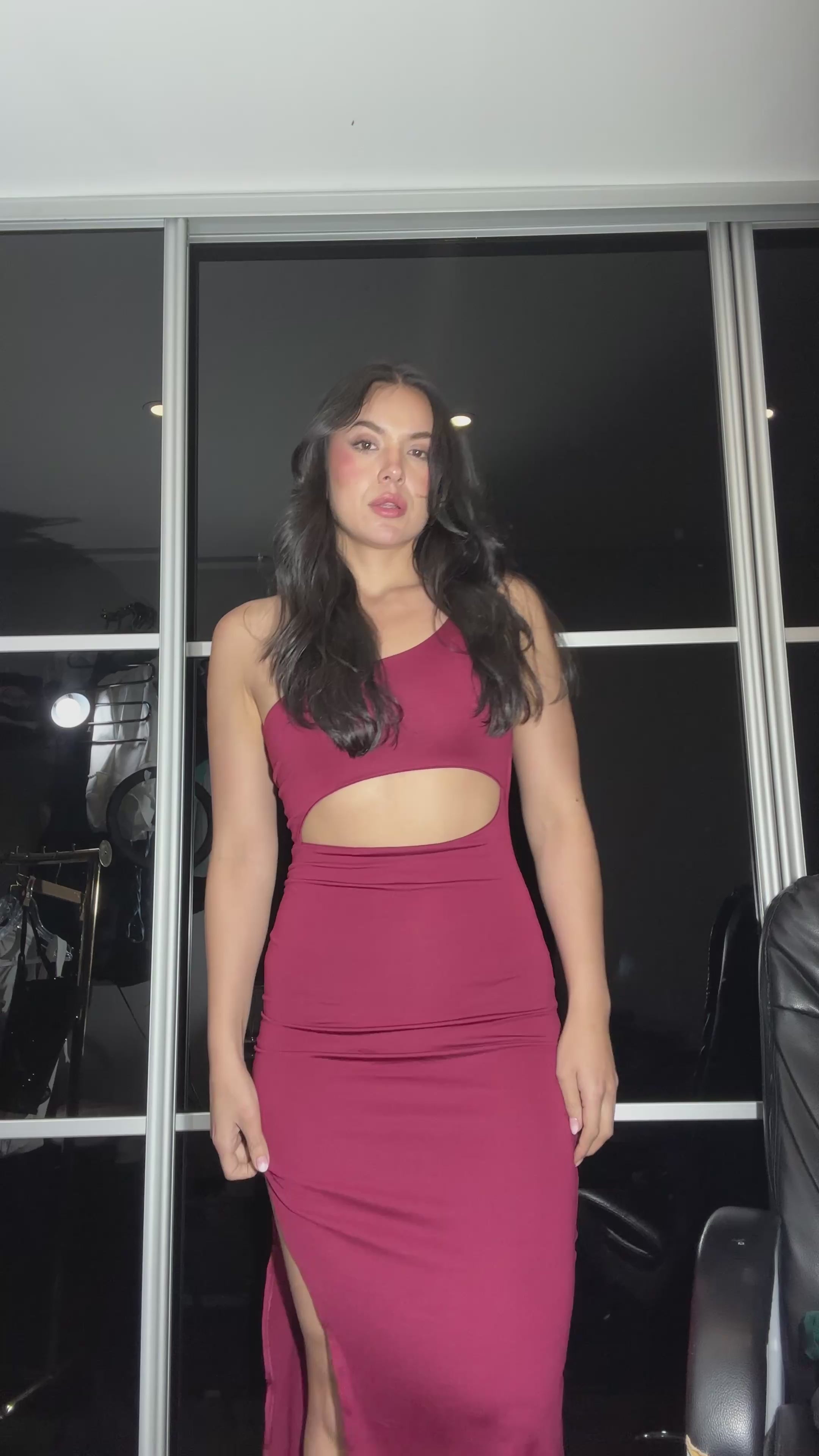 Vestido abertura abdomen